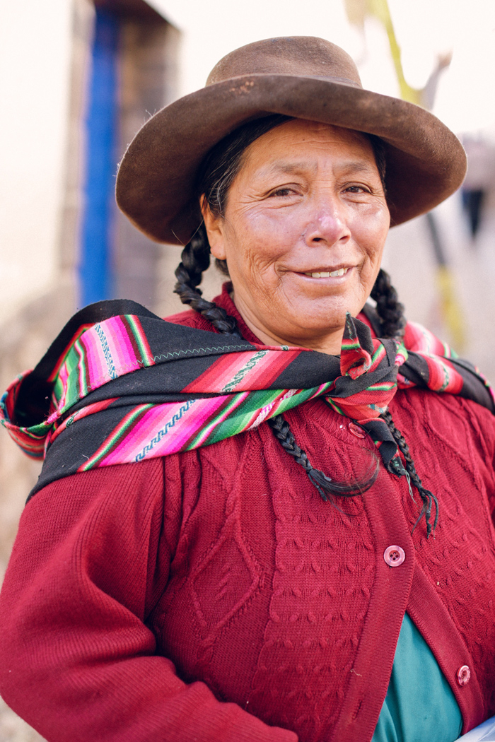 Peruvian Women 76
