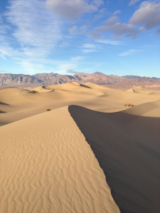 Sand Dune in Death Valley - Entouriste