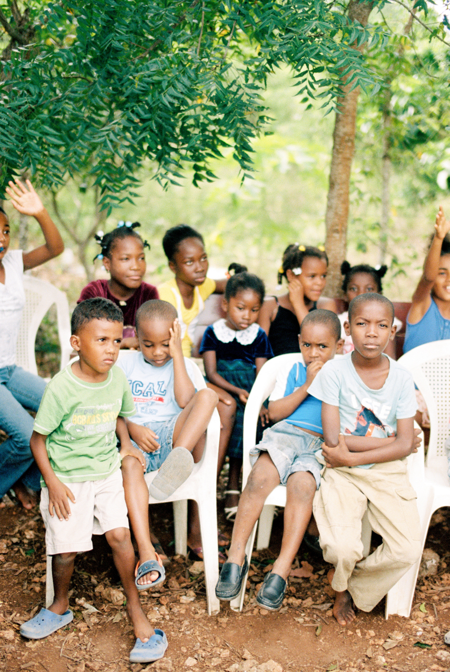 young-children-in-the-dominican-republic-entouriste