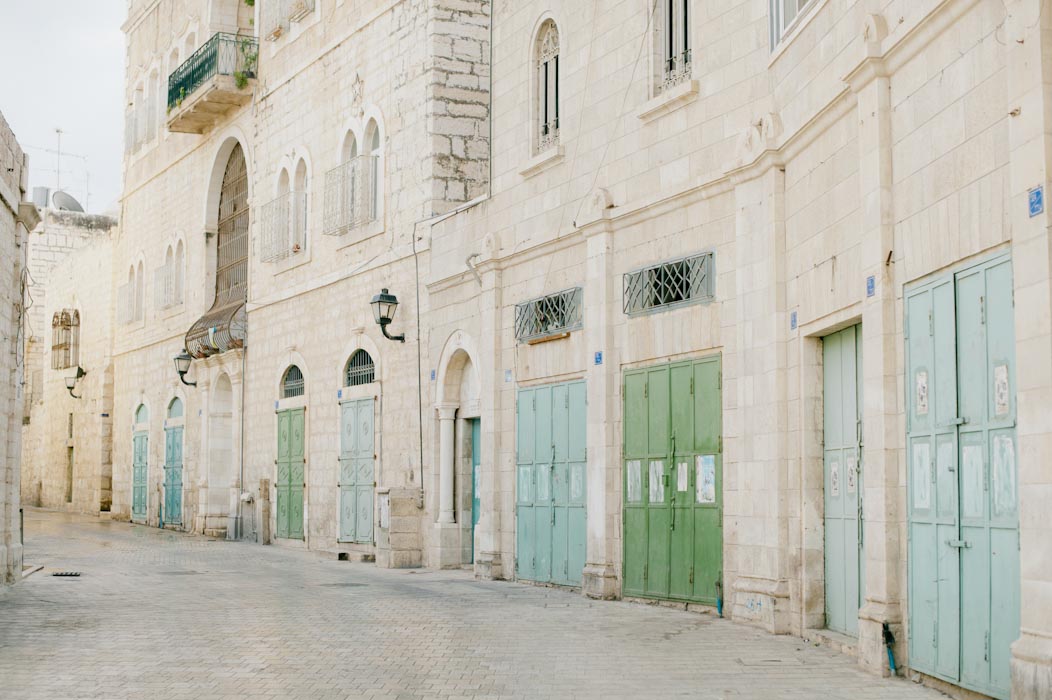 Green And Blue Doors In Bethlehem Entouriste