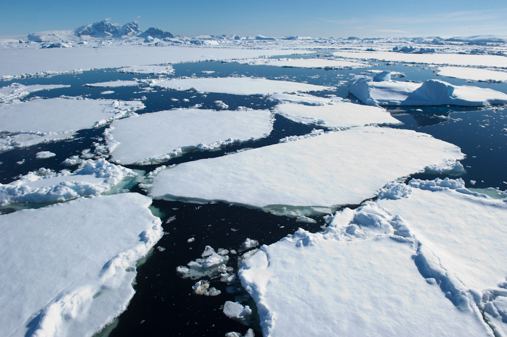 Melting Ice Caps in Antarctica - Entouriste