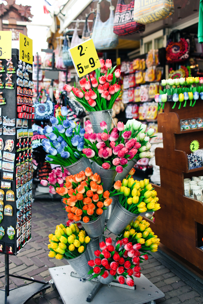 Tulip Souvenirs  in Amsterdam  Entouriste