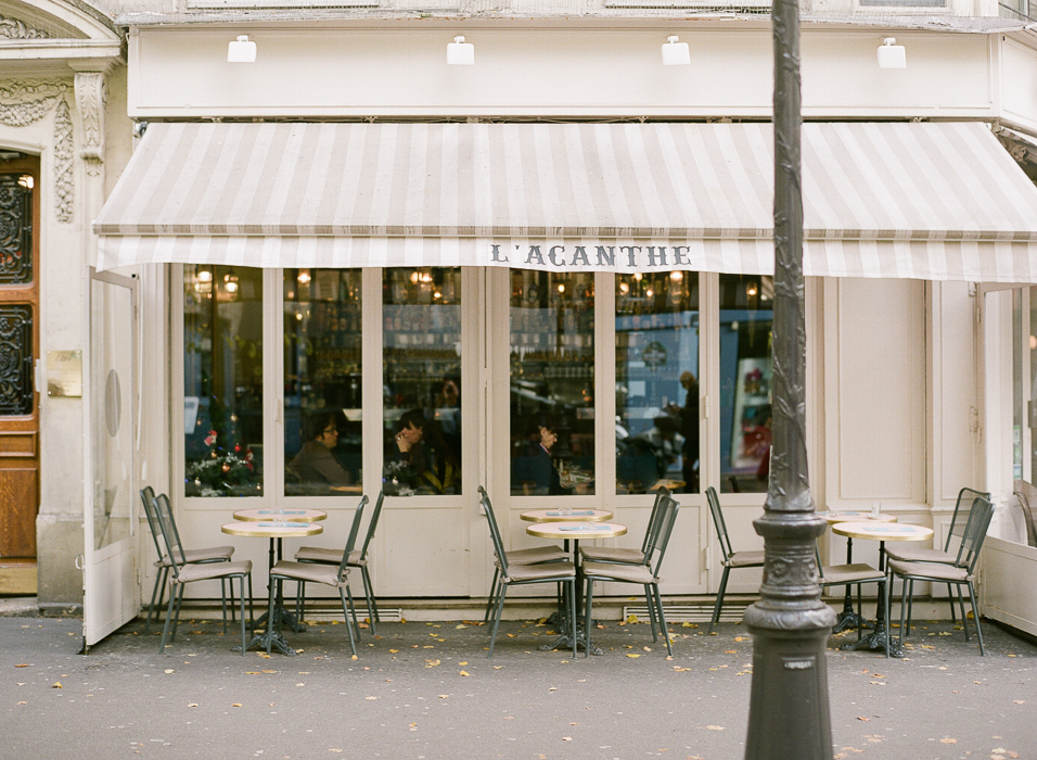Acanthe Cafe in Paris France - Entouriste